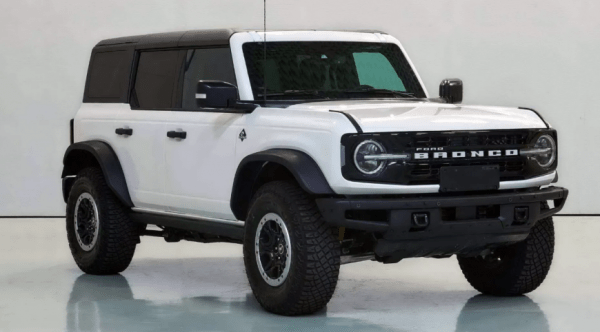 В Китае состоялась презентация китайской версии популярного внедорожника Ford Bronco за 4 млн рублей