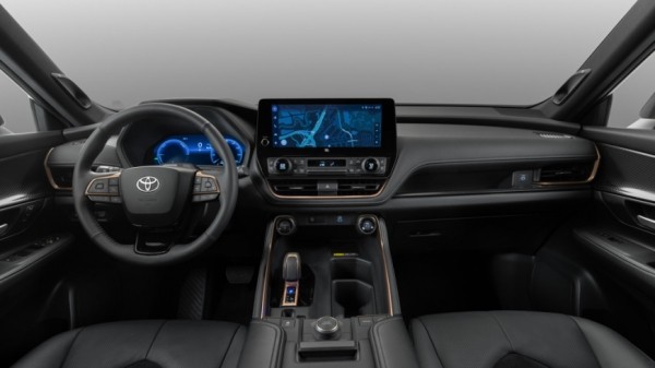 В России начал продаваться новый трехрядный вседорожник Toyota Grand Highlander 