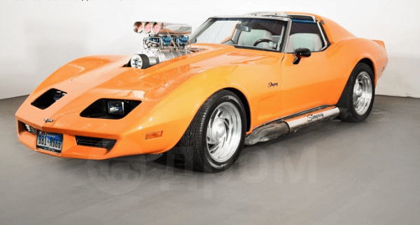 В заброшенном гараже нашли практически идеально сохранившиеся классические Chevrolet Corvette 