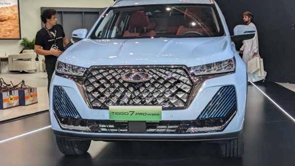 Обновленный гибридный кроссовер Chery Tiggo 7 pro hybrid представлен на автосалоне в Катаре