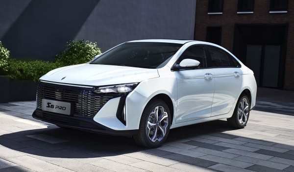 В Россию приехали седан Livan S6 Pro и кроссовер Livan X6 Pro В Россию приехали седан Livan S6 Pro и кроссовер Livan X6 Pro