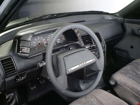 Автосайт Cenyavto раскрыл два главных недостатка LADA-2110 Автосайт Cenyavto раскрыл два главных недостатка LADA-2110