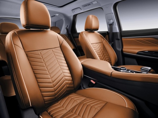 «АвтоВзгляд» провел сравнительный тест-драйв китайских кроссоверов Changan CS95 и CS95 New