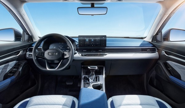 На российский рынок выходит седан Geely Emgrand