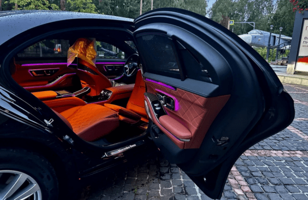 Бронированный Mercedes-Benz как у канцлера Германии теперь доступен в Москве