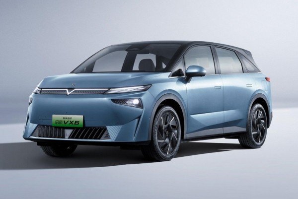 Уже без технологий Ниссана: представлен кроссовер Venucia VX6