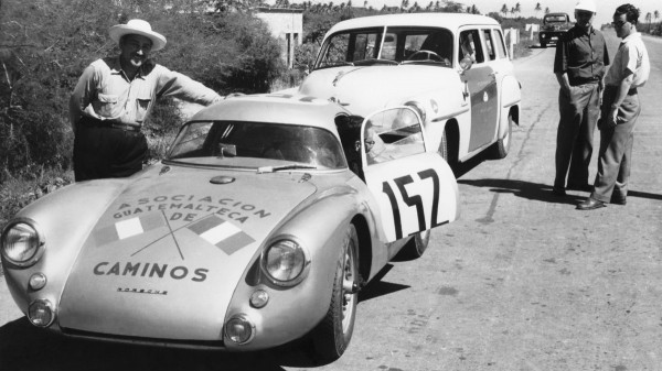 Особые Porsche 718 Cayman GT4 RS к двойному юбилею Особые Porsche 718 Cayman GT4 RS к двойному юбилею