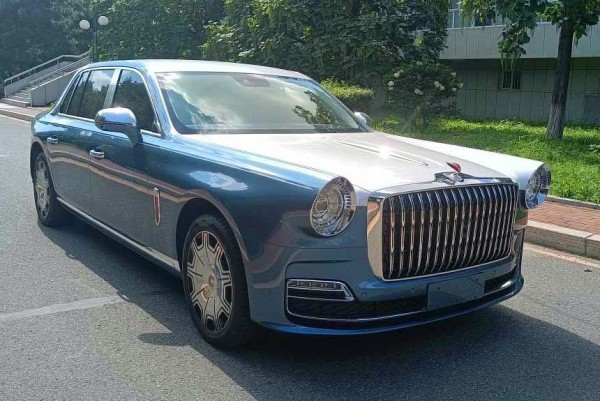 Дайджест дня: большой Hongqi, Porsche с «механикой» и другие события индустрии Дайджест дня: большой Hongqi, Porsche с «механикой» и другие события индустрии