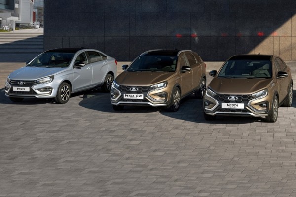 Лада Веста обрела камеру заднего вида и заметно подорожала Лада Веста обрела камеру заднего вида и заметно подорожала