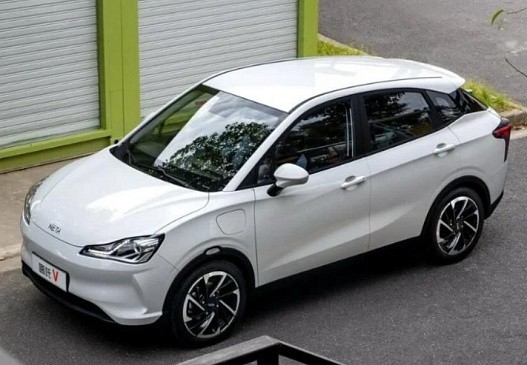 «Известия»: кроссоверы и внедорожники с пробегом в России подорожали на треть