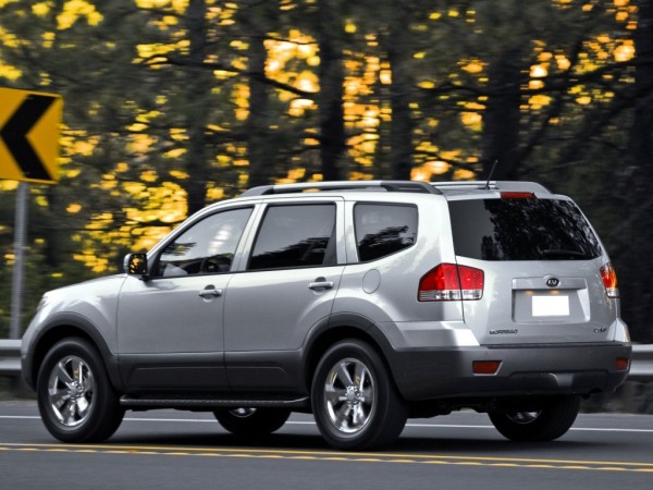 Kia Borrego отзывают из-за проблем с подушками безопасности 