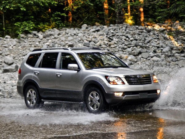 Kia Borrego отзывают из-за проблем с подушками безопасности 