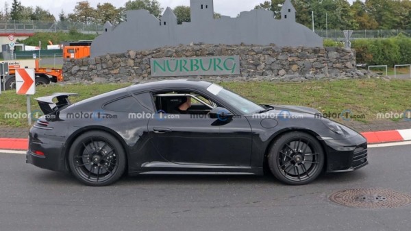 Компания Porsche заявляет, что гибридная версия Porsche 911 выйдет в 2025 году Компания Porsche заявляет, что гибридная версия Porsche 911 выйдет в 2025 году