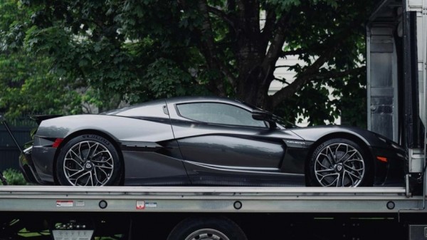 Купивший электрический Rimac Nevera получит бесплатную зарядку в Европе Купивший электрический Rimac Nevera получит бесплатную зарядку в Европе