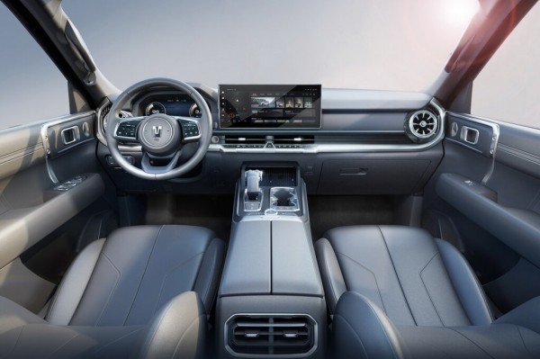 Редакция Naavtotrasse назвала плюсы и минусы нового внедорожника Tank 400 Редакция Naavtotrasse назвала плюсы и минусы нового внедорожника Tank 400