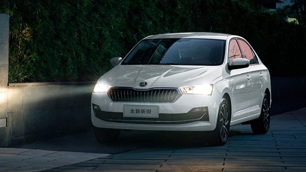 Skoda обновила версии кроссовера Skoda Enyaq 2024 года