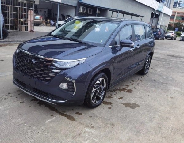 Составлен ТОП-7 самых недорогих минивэнов в России в октябре 2023 года