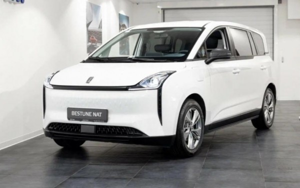 Составлен ТОП-7 самых недорогих минивэнов в России в октябре 2023 года