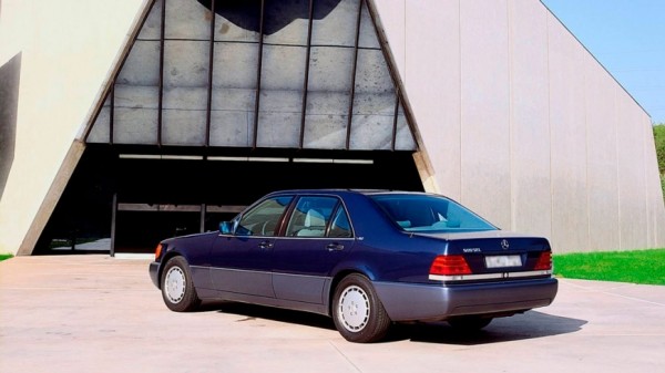 В Москве продают бывший Mercedes-Benz Бориса Березовского за 7 млн рублей В Москве продают бывший Mercedes-Benz Бориса Березовского за 7 млн рублей