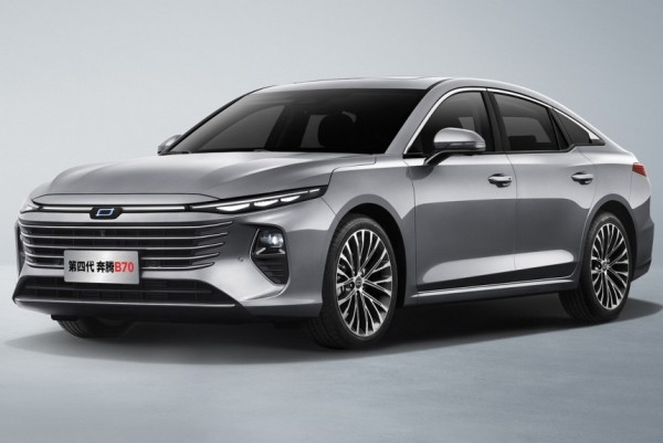 Лифтбеку FAW Bestune B70 обновили внешность и салон