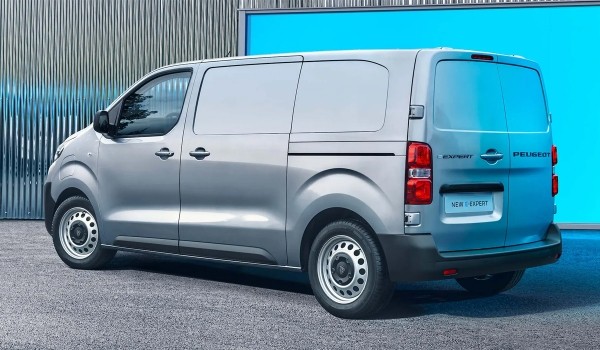 Peugeot Expert/Traveller обновлен первым в семействе Peugeot Expert/Traveller обновлен первым в семействе