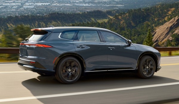 Кроссовер Toyota Crown Signia: четвертая модель в гамме Кроссовер Toyota Crown Signia: четвертая модель в гамме