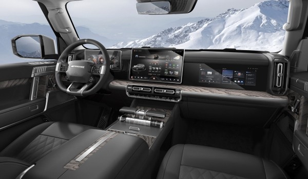 На российском рынке появится огромный внедорожник M-Hero На российском рынке появится огромный внедорожник M-Hero