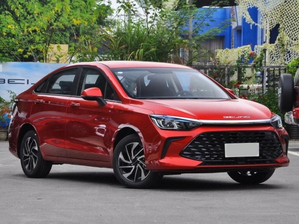 Автоэксперт «За рулем» провел тест-драйв седана BAIC U5 Plus 2023 с конвейера «Автотора»