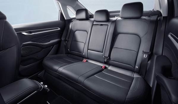 Седан Geely Emgrand превратился в Proton S70 с турбомотором