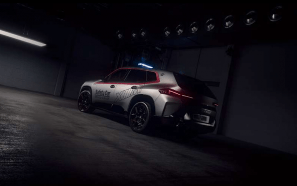 BMW отправит на гоночную трассу MotoGP свой новый суперкроссовер XM