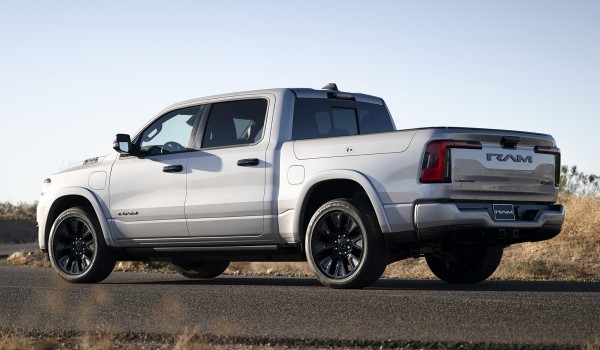 Обновленные пикапы Ram 1500: без V8, но с гибридной версией Обновленные пикапы Ram 1500: без V8, но с гибридной версией