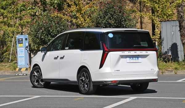 SAIC представил минивэны Maxus G70 и MIFA 7