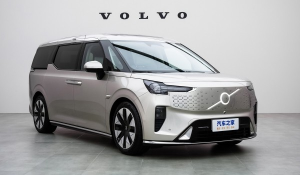 Представлен роскошный минивэн Volvo EM90