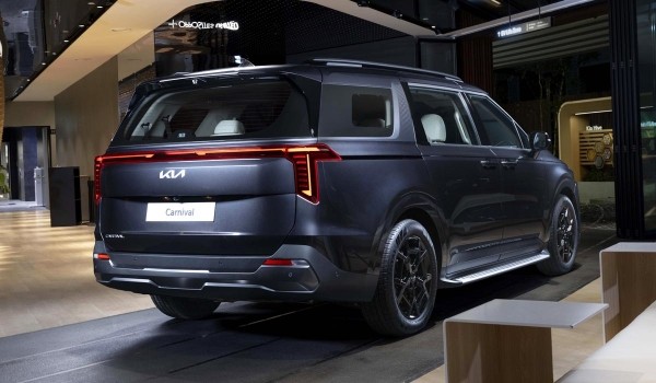 Полностью рассекречен рестайлинговый минивэн Kia Carnival