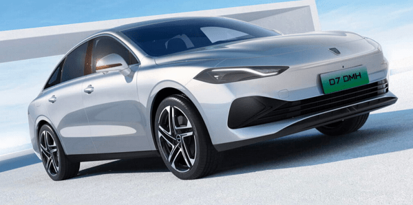 Китайский бренд SAIC представляет новый электрический седан Roewe D7 EV 