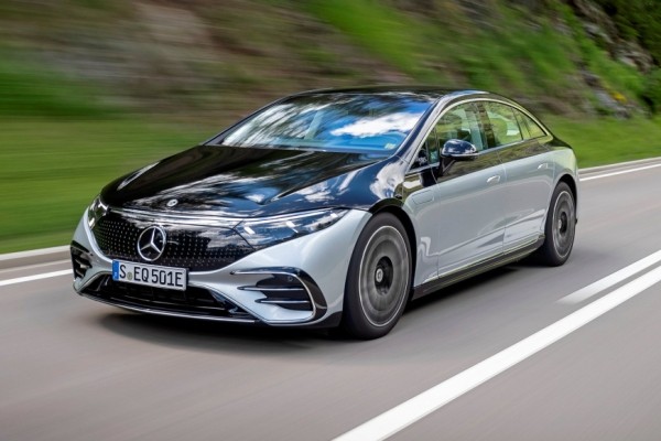 Mercedes расширит сеть зарядных станций для электромобилей