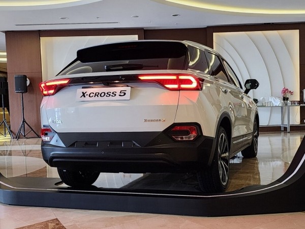 На «Автозаводе Санкт-Петербург» АВТОВАЗ собрал чуть больше 100 кроссоверов X-Cross 5