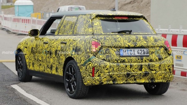 Новое поколение хэтчбека Mini Cooper выглядит очень круто Новое поколение хэтчбека Mini Cooper выглядит очень круто