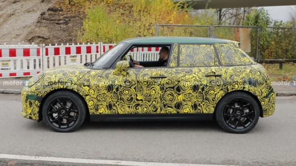 Новое поколение хэтчбека Mini Cooper выглядит очень круто Новое поколение хэтчбека Mini Cooper выглядит очень круто