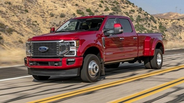 Посмотрите, как электрический Ford F-150 Lightning доминирует над Tesla Cybertruck