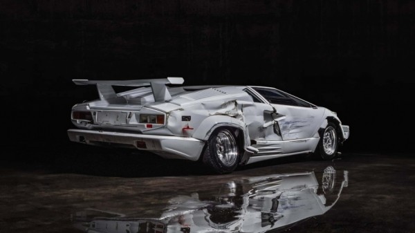 Разбившийся в фильме «Волк с Уолл-стрит» Countach DiCaprio выставят на аукцион Разбившийся в фильме «Волк с Уолл-стрит» Countach DiCaprio выставят на аукцион