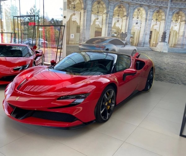 ТОП-10 самых дорогих автомобилей в России в ноябре 2023 года ТОП-10 самых дорогих автомобилей в России в ноябре 2023 года