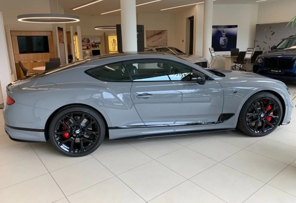 ТОП-10 самых дорогих автомобилей в России в ноябре 2023 года ТОП-10 самых дорогих автомобилей в России в ноябре 2023 года