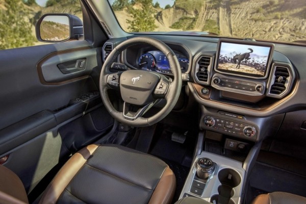 В Россию доставили удешевленное исполнение внедорожника Ford Bronco