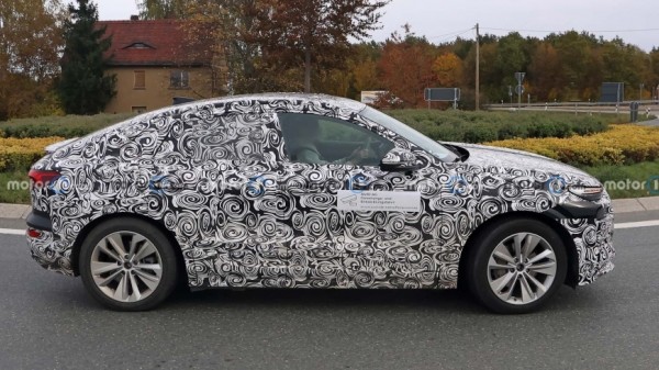 В Сети появились фотографии электрического кроссовера Audi Q6 E-Tron Sportback В Сети появились фотографии электрического кроссовера Audi Q6 E-Tron Sportback