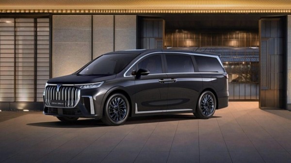 Voyah приступил к продаже в России 4-местной модификации минивэна Dream за 17 млн рублей Voyah приступил к продаже в России 4-местной модификации минивэна Dream за 17 млн рублей