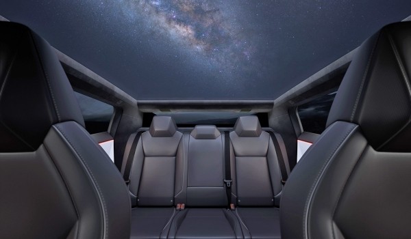 Серийная Tesla Cybertruck: динамика Porsche 911 и пуленепробиваемый кузов Серийная Tesla Cybertruck: динамика Porsche 911 и пуленепробиваемый кузов