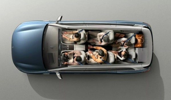 Huawei представил Aito M9: девять экранов, три проектора и 2 кВт звука Huawei представил Aito M9: девять экранов, три проектора и 2 кВт звука