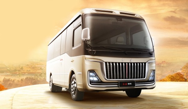 Представлен люкс-автобус Hongqi Guoyue с турбомотором V6 Представлен люкс-автобус Hongqi Guoyue с турбомотором V6