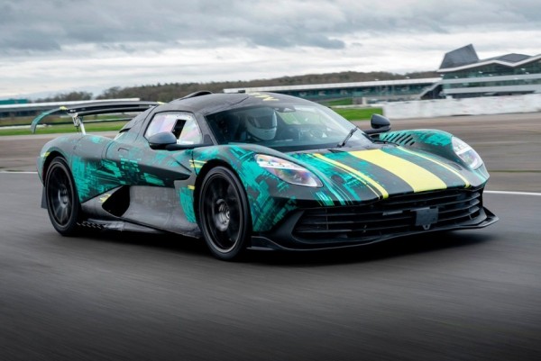 Предсерийный Aston Martin Valhalla вышел на тесты Предсерийный Aston Martin Valhalla вышел на тесты